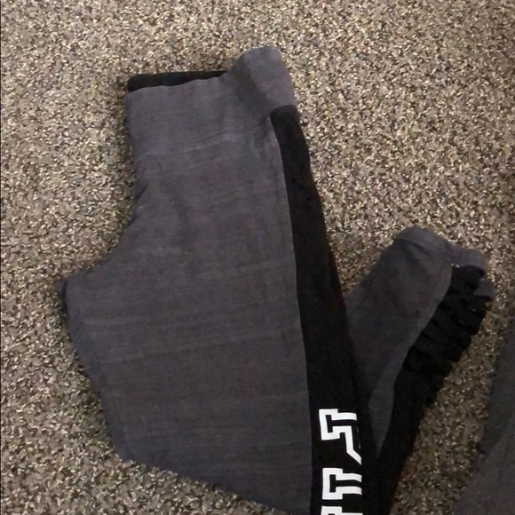 PINK Leggings - Picture 1 of 3